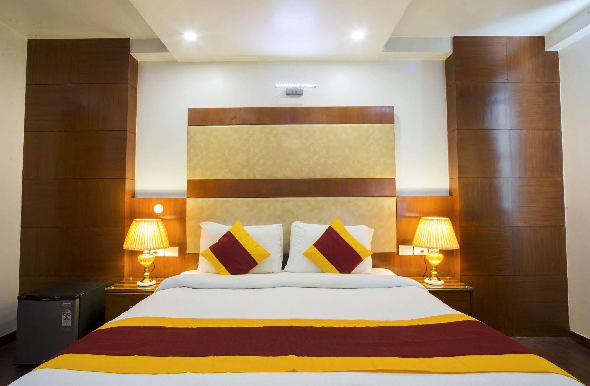 Hotel Palm Do'R - 02 Mins From New Delhi Railway Station Ngoại thất bức ảnh